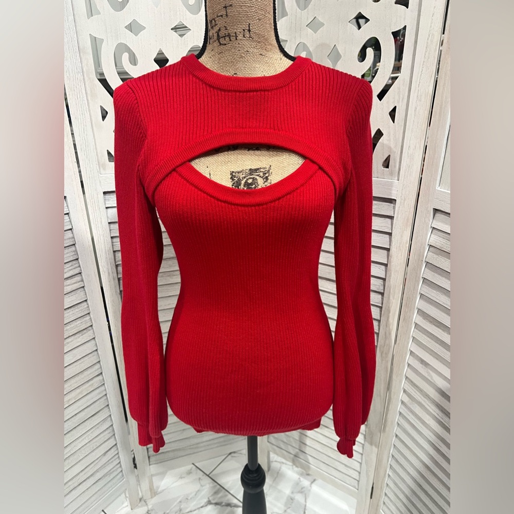 Vine & Love Red Keyhole Sweater Medium